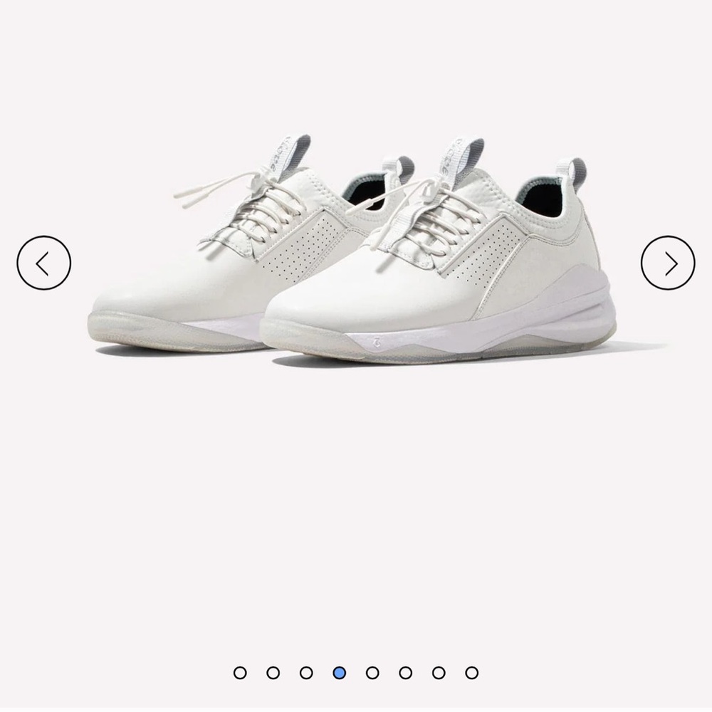 Clove white nursing Sneakers